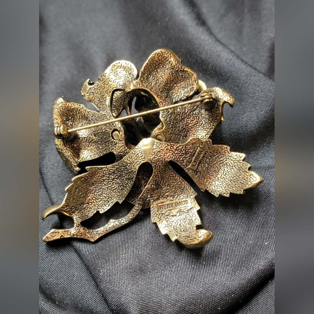 Heidi Daus - Crystal Rose Brooch - Picture 4 of 5